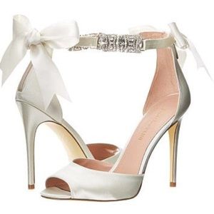 Enzo Angiolini Eanordia White Satin Pump Sz 8.5